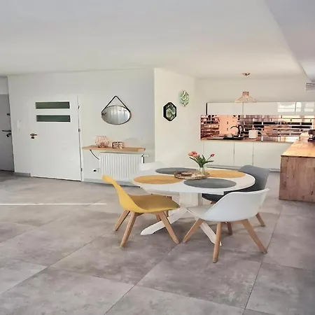 Comfortable With A Terrace In דירה מיילנו