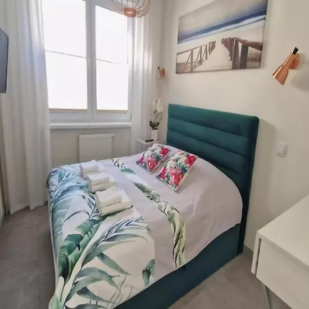 Comfortable With A Terrace In *